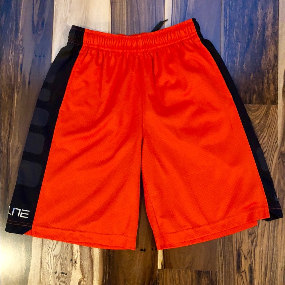 NEW Boys Nike ELITE Shorts - Sz M